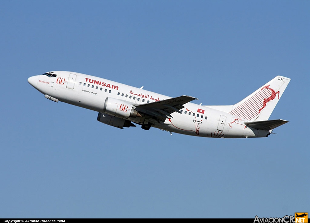 TS-IOJ - Boeing 737-5H3 - Tunisair