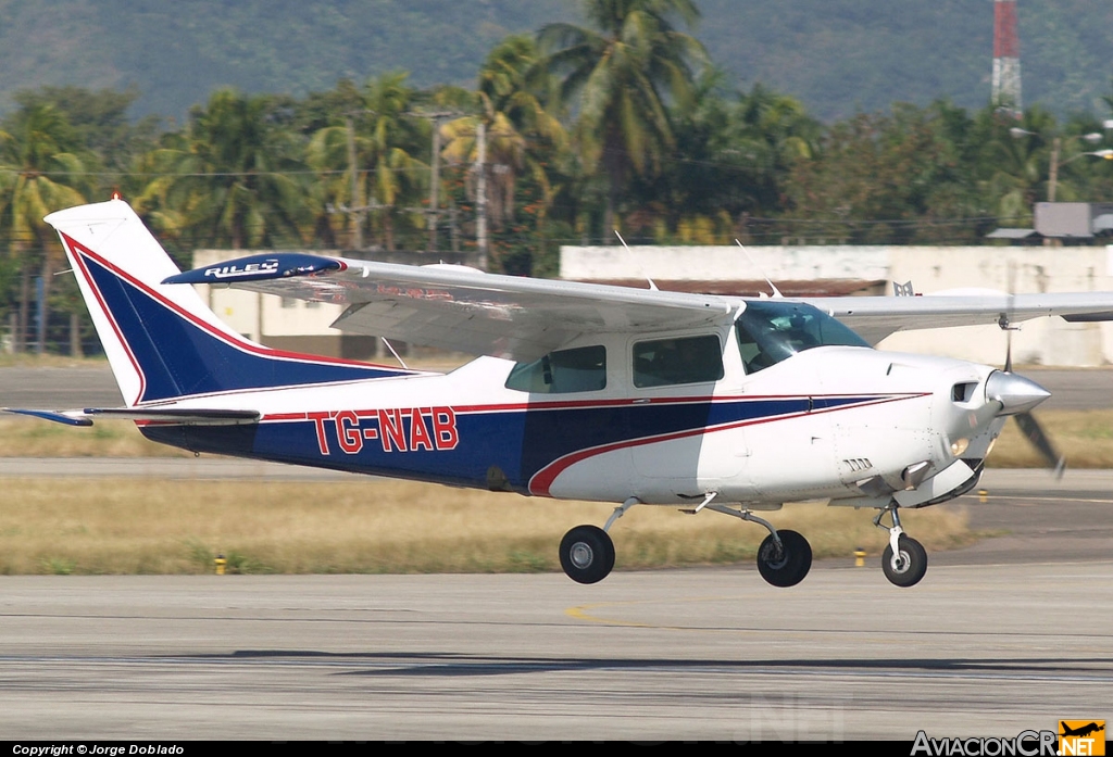 TG-NAB - Cessna 210L Centurion II - Privado