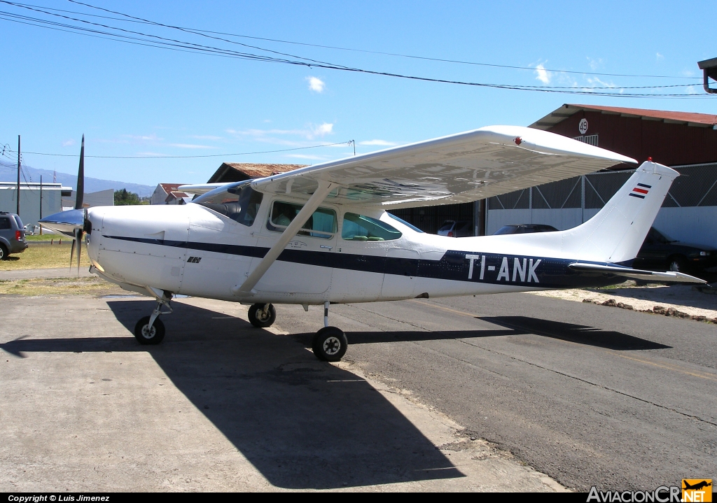 TI-ANK - Cessna 182 RG - Privado