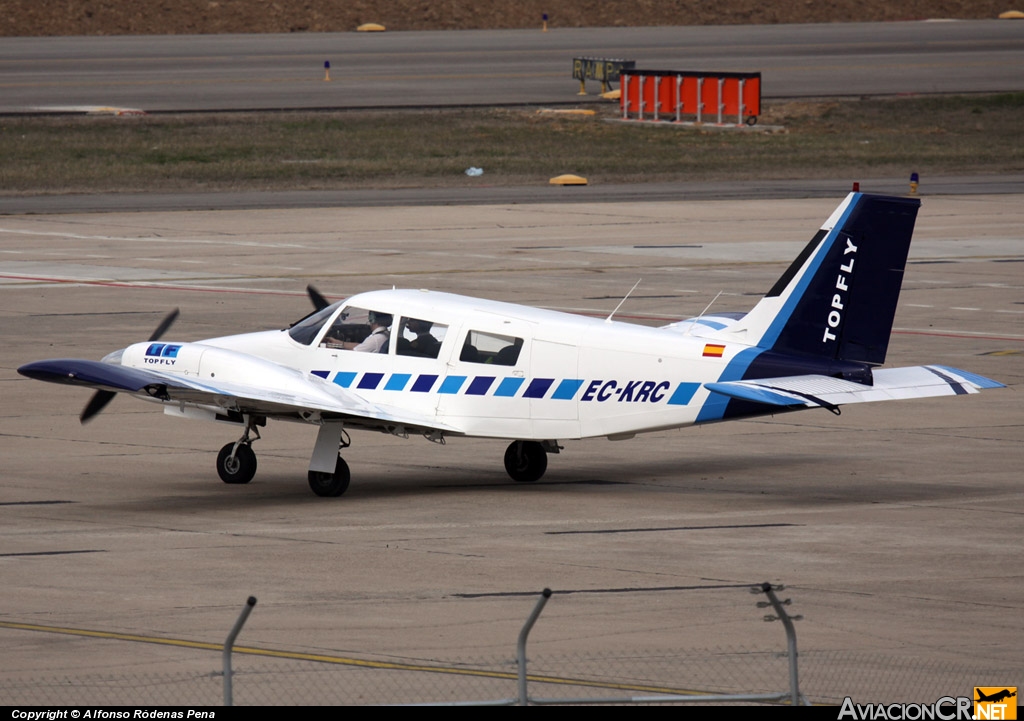 EC-KRC - Piper PA-34-200T Seneca II - Top Fly