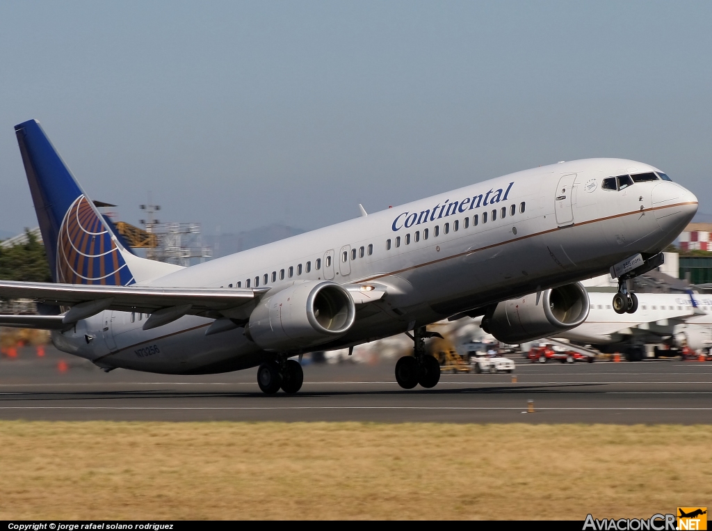 N73256 - Boeing 737-824 - Continental Airlines