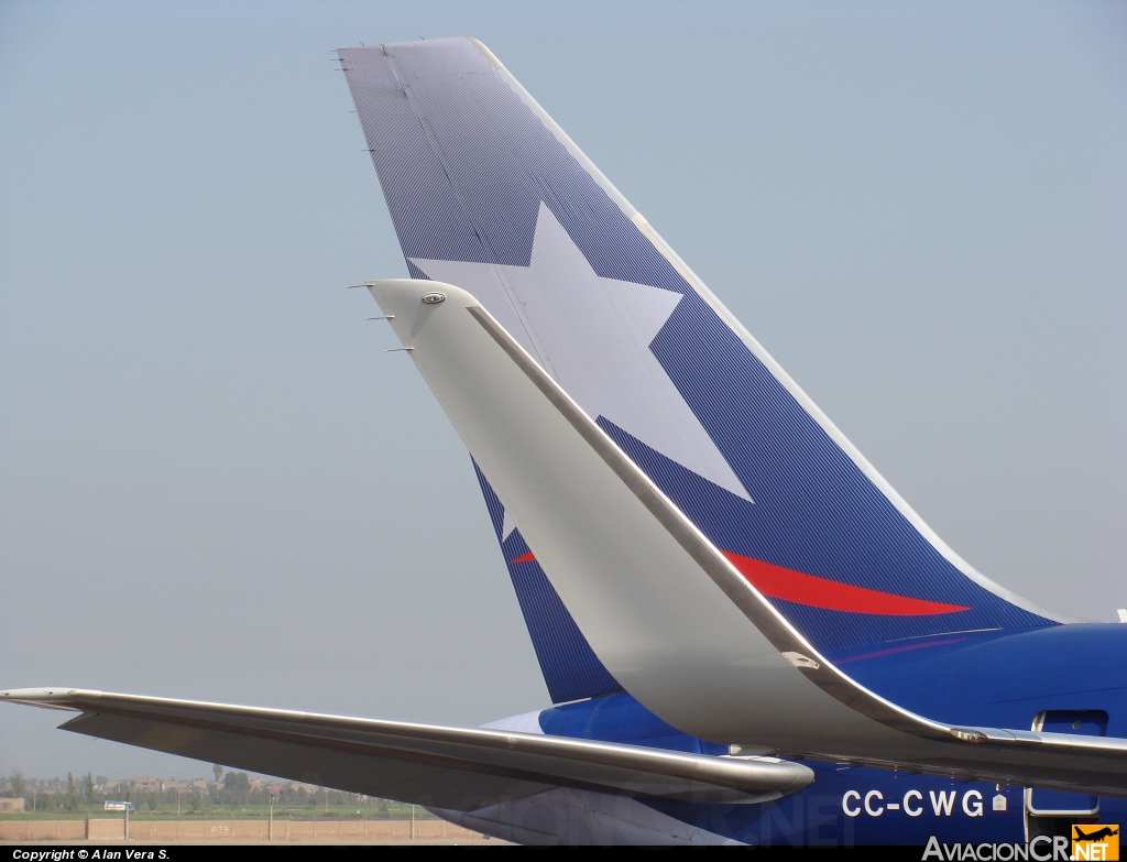 CC-CWG - Boeing 767-316/ER - LAN Airlines