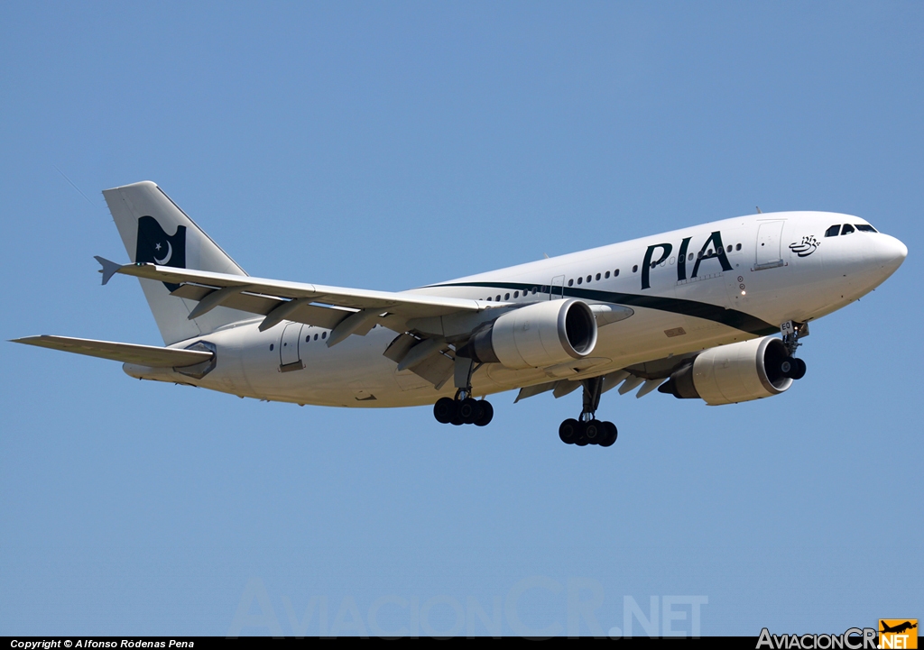 AP-BEQ - Airbus A310-308 - Pakistan International Airlines (PIA)