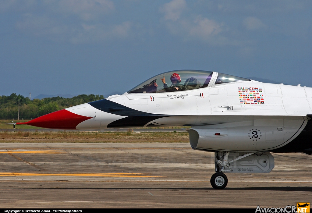 87-0329 - General Dynamics F-16C Fighting Falcon - USAF Thunderbirds