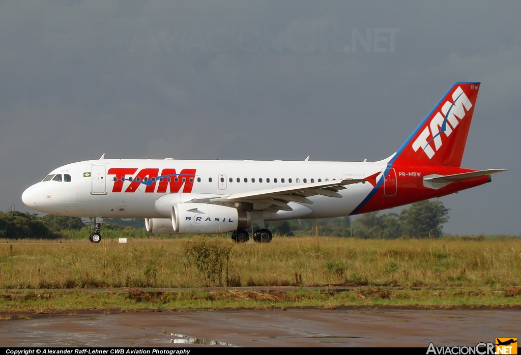PR-MBW - Airbus A319-132 - TAM