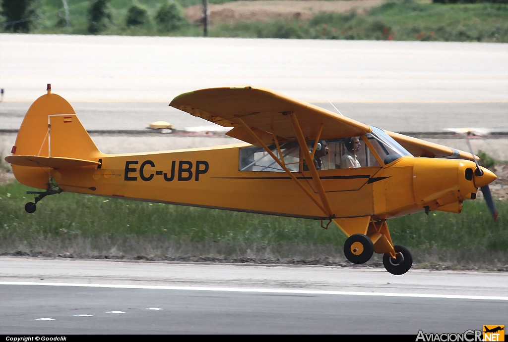 EC-JBP - Piper PA-18A-150 Super Cub - Privado