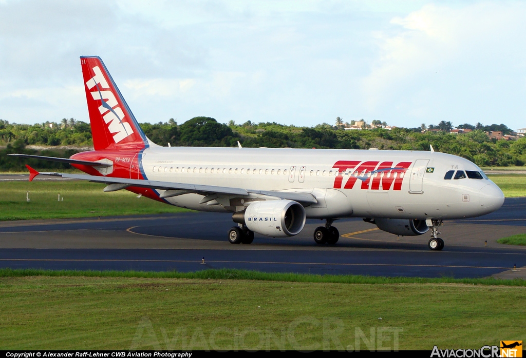 PR-MYA - Airbus A320-214 - TAM
