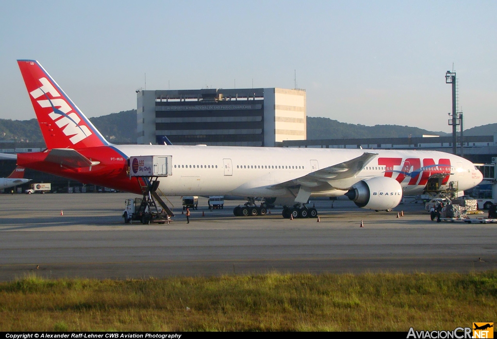 PT-MUD - Boeing 777-32WER - TAM