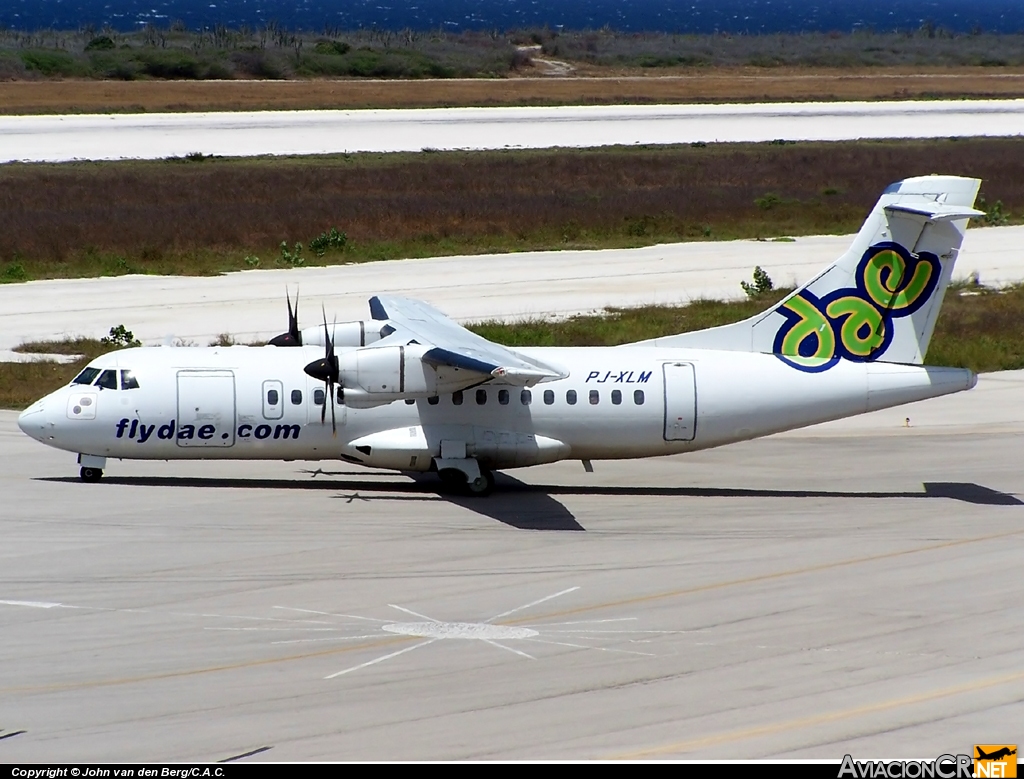 PJ-XLM - ATR 42-320 - Dutch Antilles Express