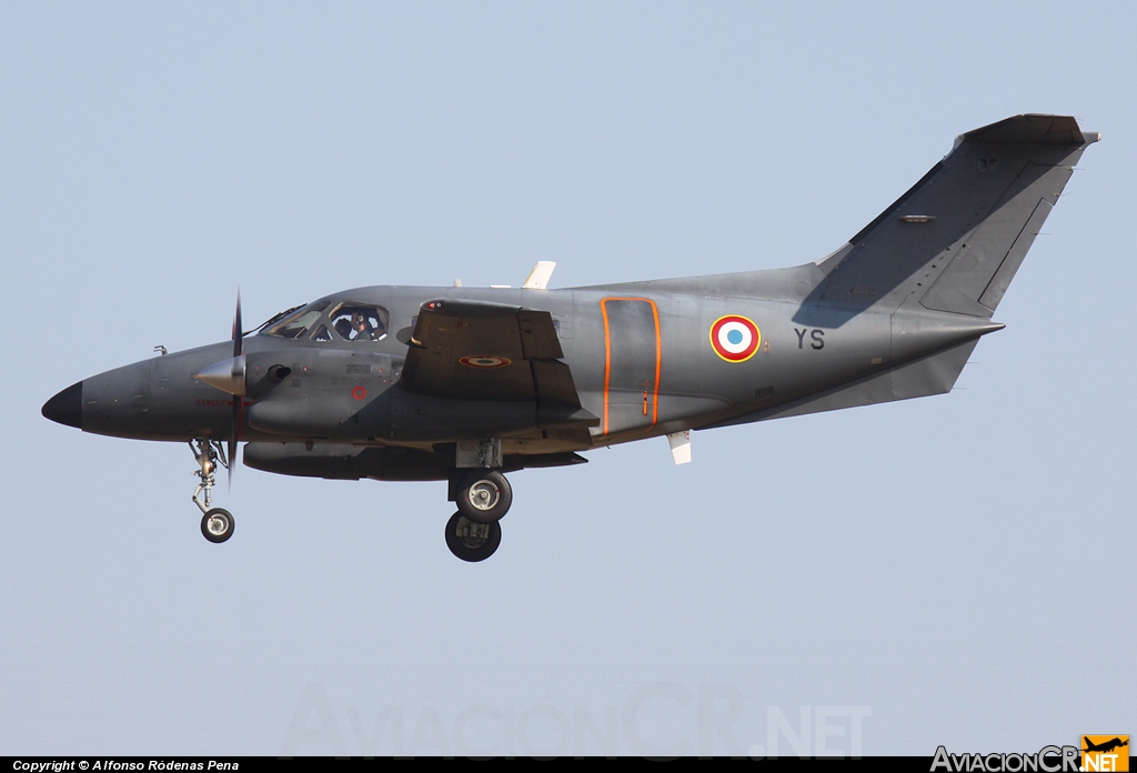 YS - Embraer EMB-121 Xingú - France - Air Force