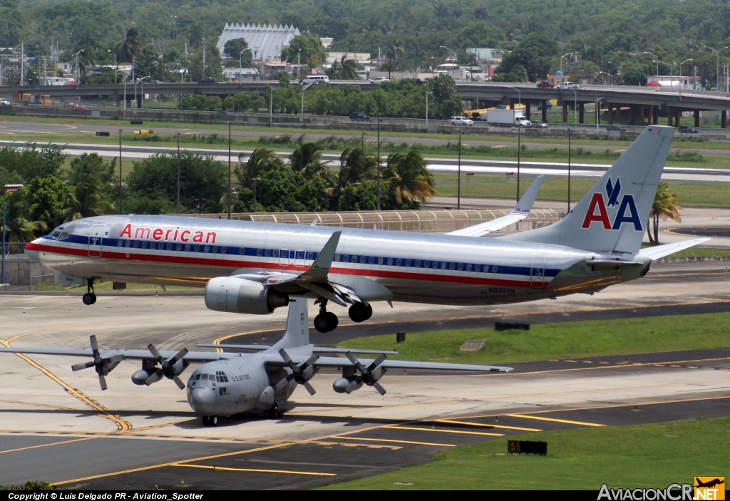N935AN - Boeing 737-823 - American Airlines