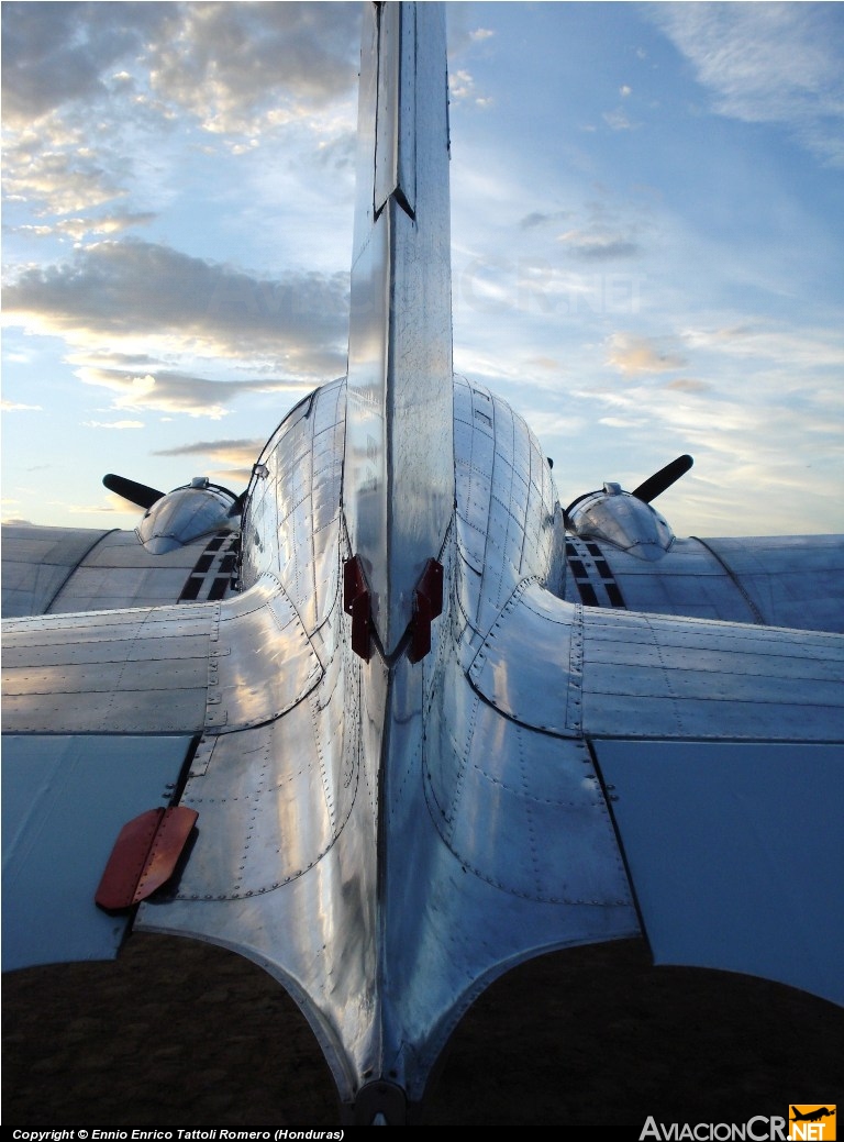 HR-ATH - Douglas DC-3 /  C-47-DL - Privado