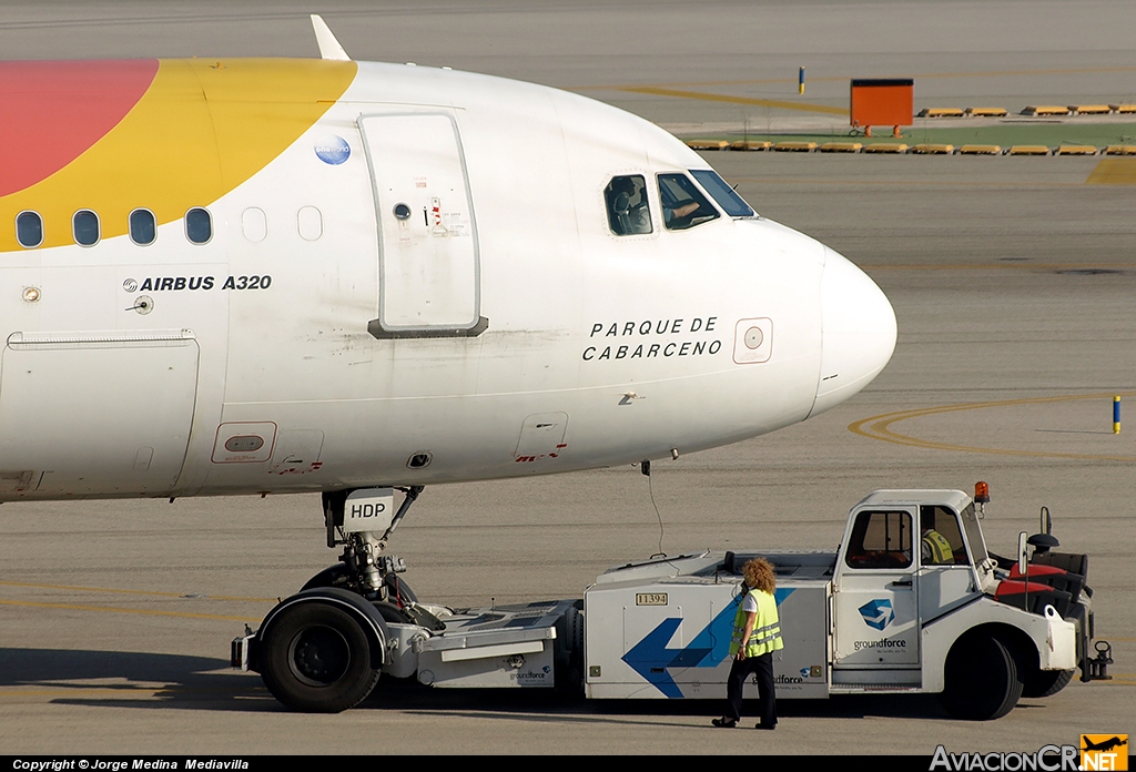 EC-HDP - Airbus A320-214 - Iberia