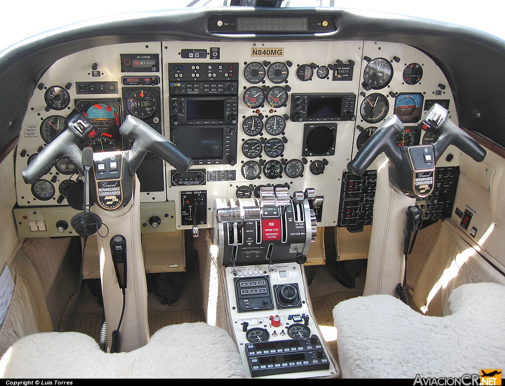 N840MG - Rockwell 690C Turbo Commander - Privado