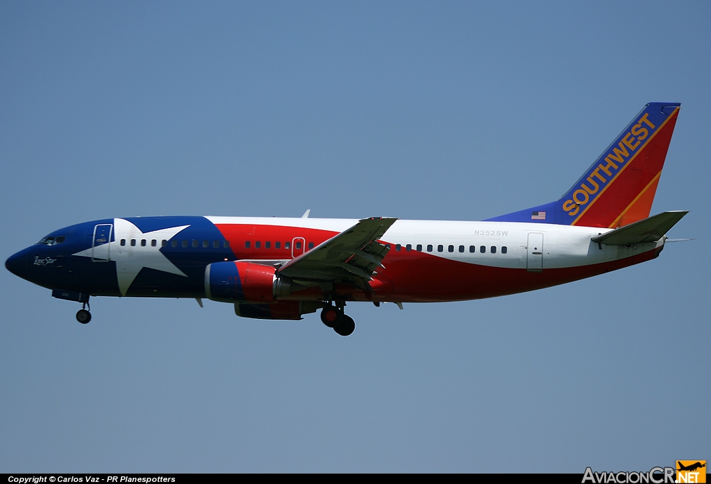 N352SW - Boeing 737-3H4 - Southwest Airlines