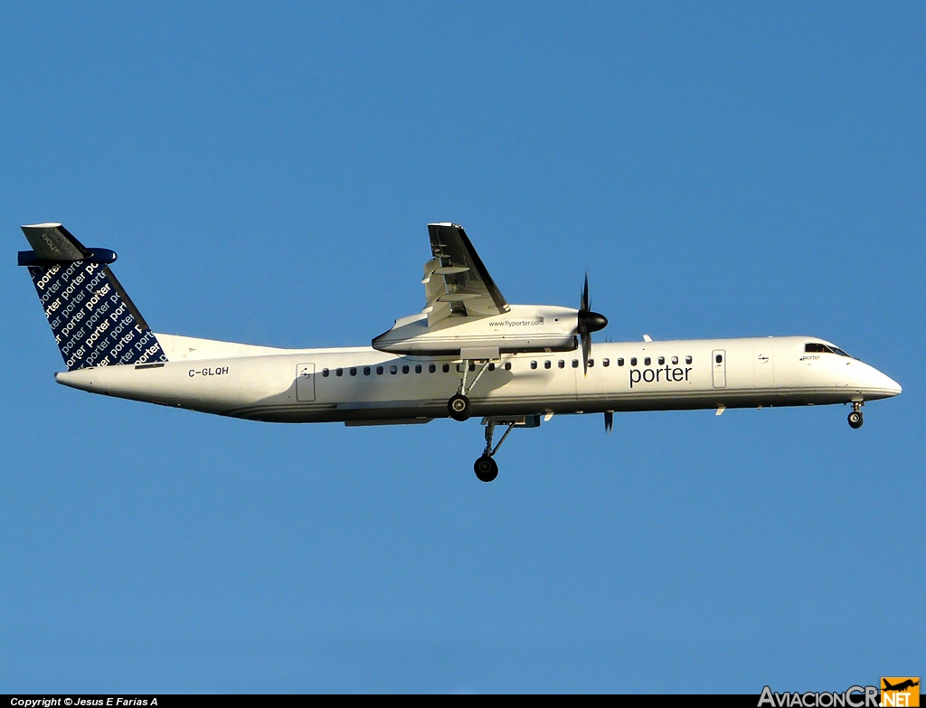 C-GLQH - De Havilland Canada DHC-8-402Q Dash 8 - Porter Airlines Inc.