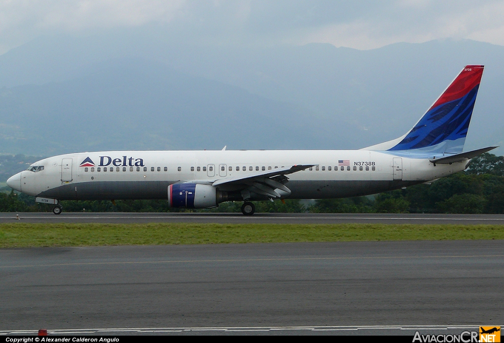 N3738B - Boeing 737-832 - Delta Air Lines