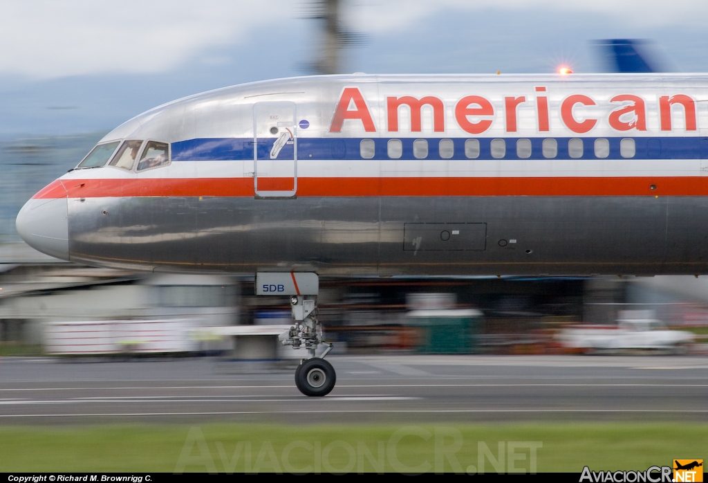 N684AA - Boeing 757-223 - American Airlines