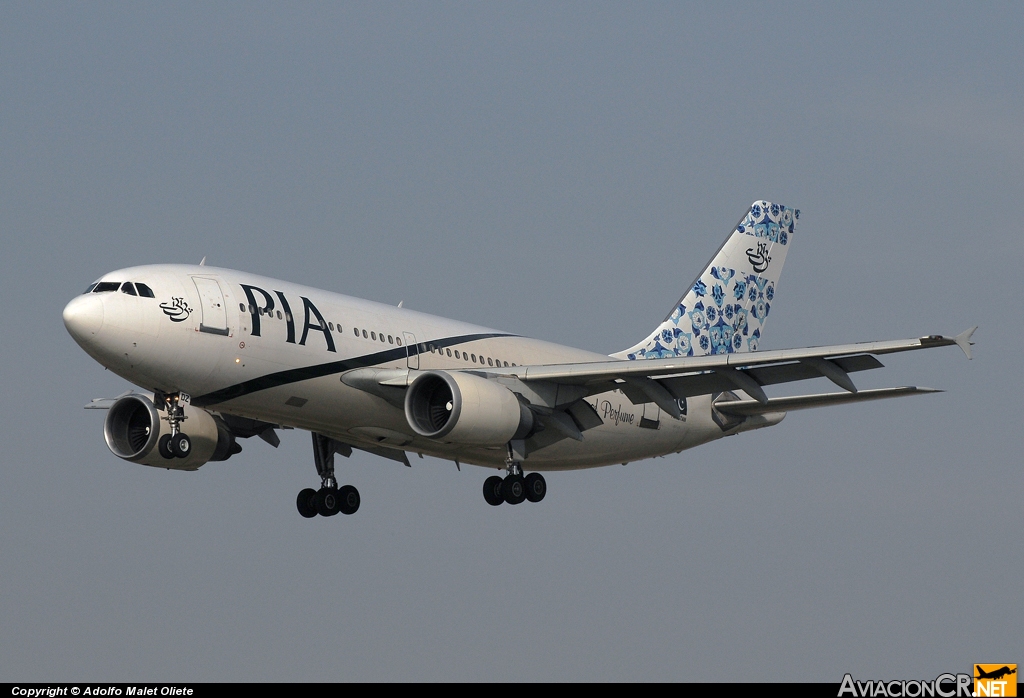 AP-BDS - Airbus A310-308 - Pakistan International Airlines (PIA)