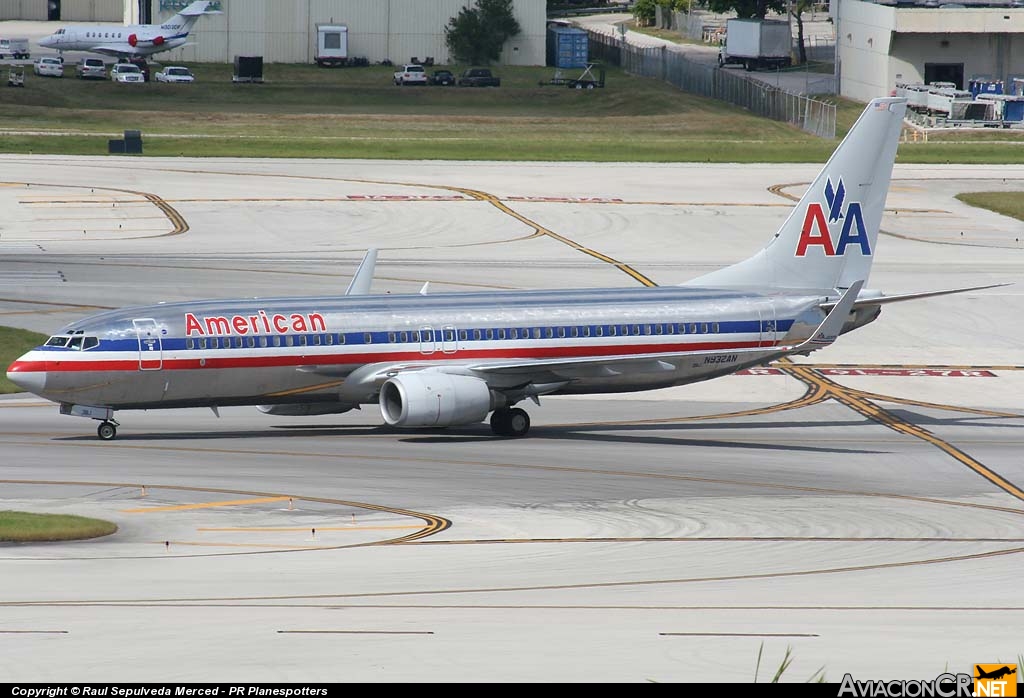 N932AN - Boeing 737-823 - American Airlines