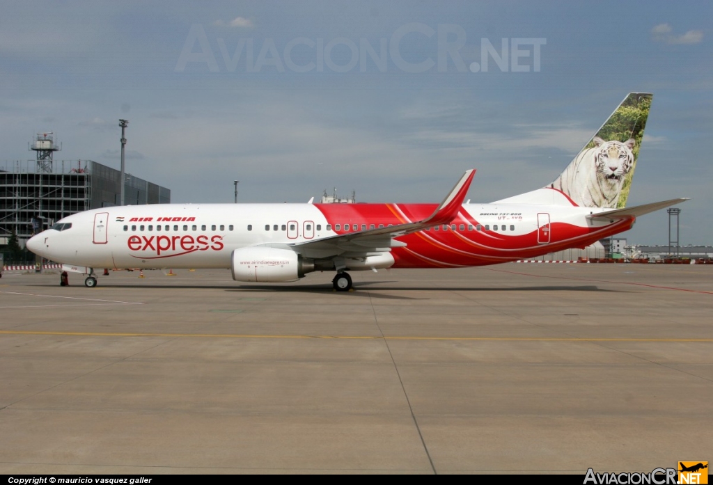 VT-AYB - Boeing 737-804 - Air India