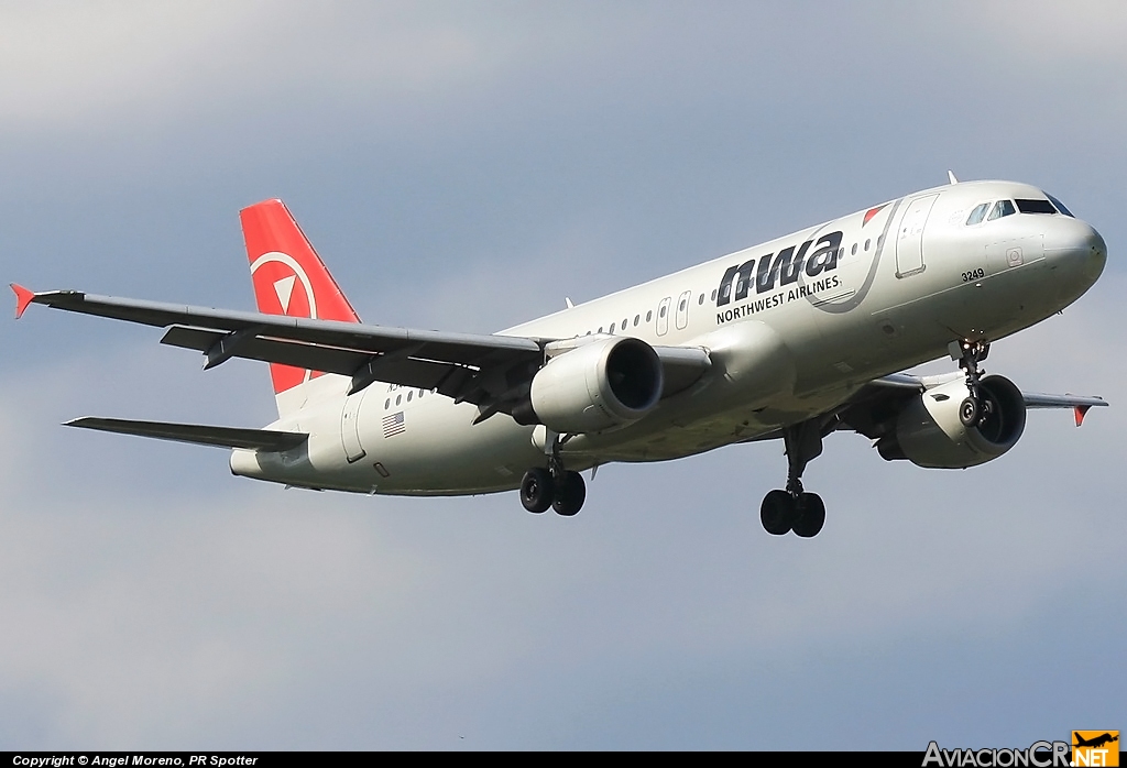 N349NW - Airbus A320-212 - Northwest Airlines