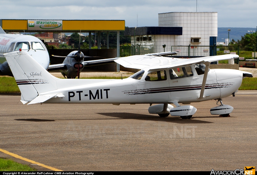 PT-MIT - Cessna 172R Skyhawk - Privado