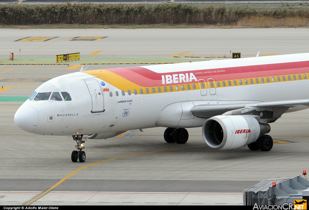 EC-HQK - Airbus A320-214 - Iberia