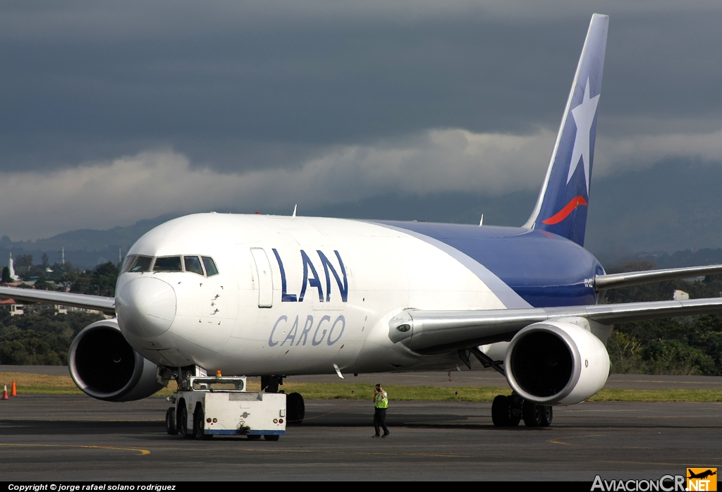 CC-CZZ - Boeing 767-316F(ER) - LAN Cargo