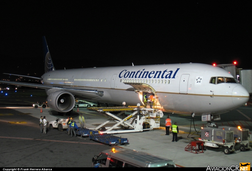 N78060 - Boeing 767-424/ER - Continental Airlines