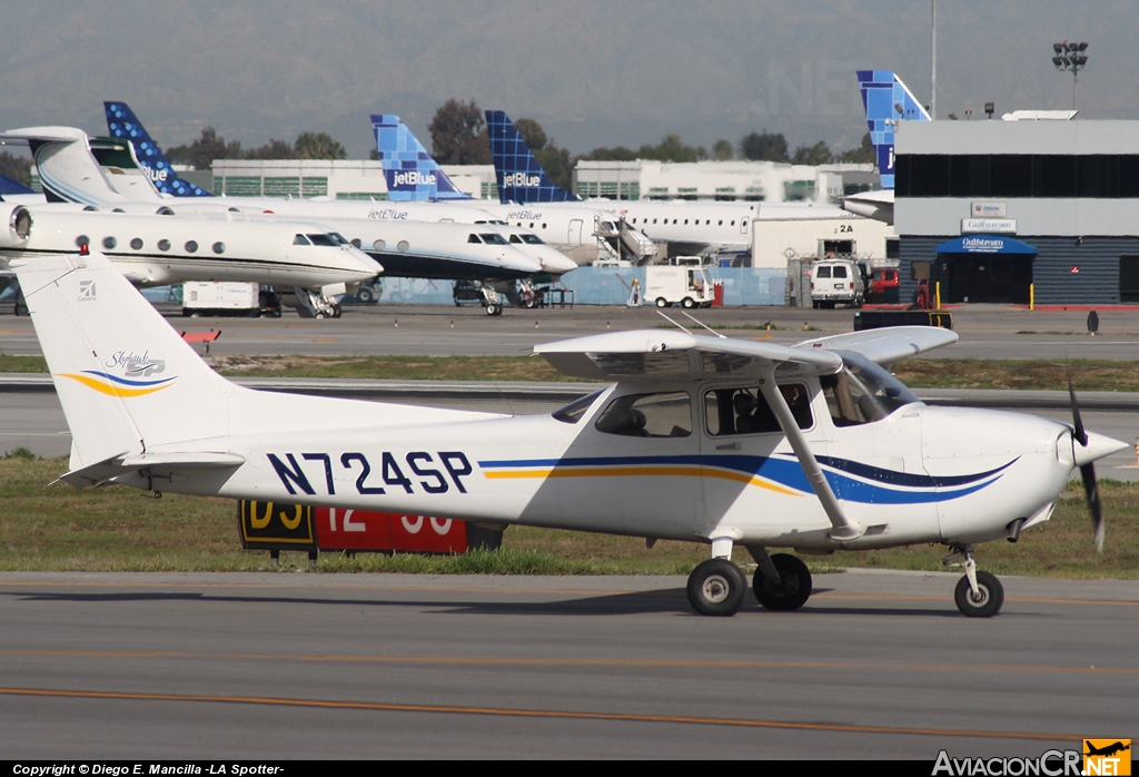 N724SP - Cessna 172S Skyhawk SP - Privado
