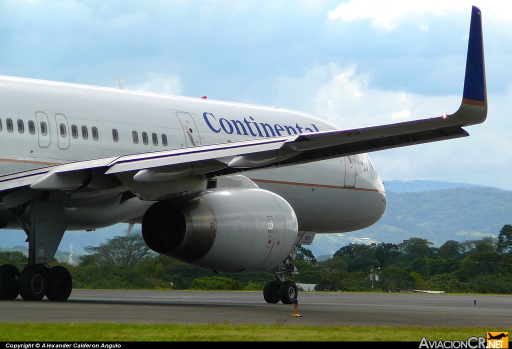 N58101 - Boeing 757-224 - Continental Airlines