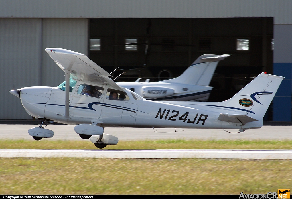 N124JR - Cessna 172M Skyhawk - Isla Grande Flying School