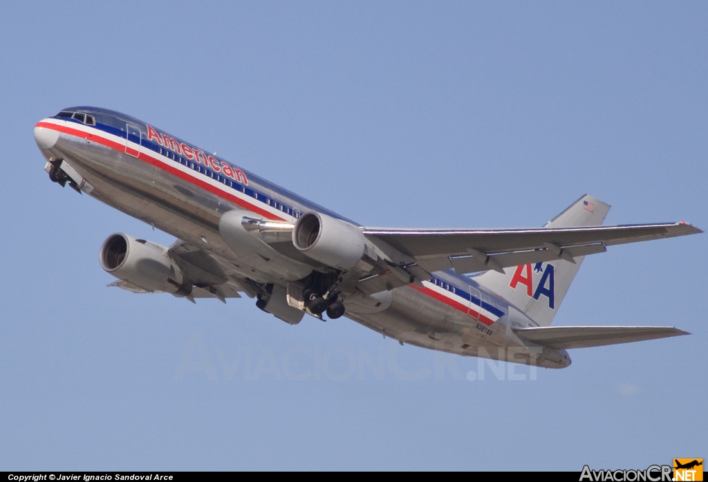 N327AA - Boeing 767-223/ER - American Airlines