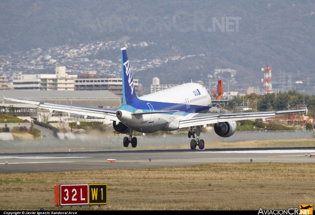 JA8387 - Airbus A320-211 - All Nippon Airways (ANA)