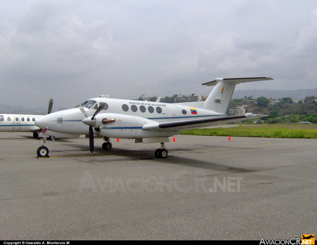 3250 - Beechcraft Super King Air 200 - Aviacion Militar Bolivariana Venezolana - AMBV