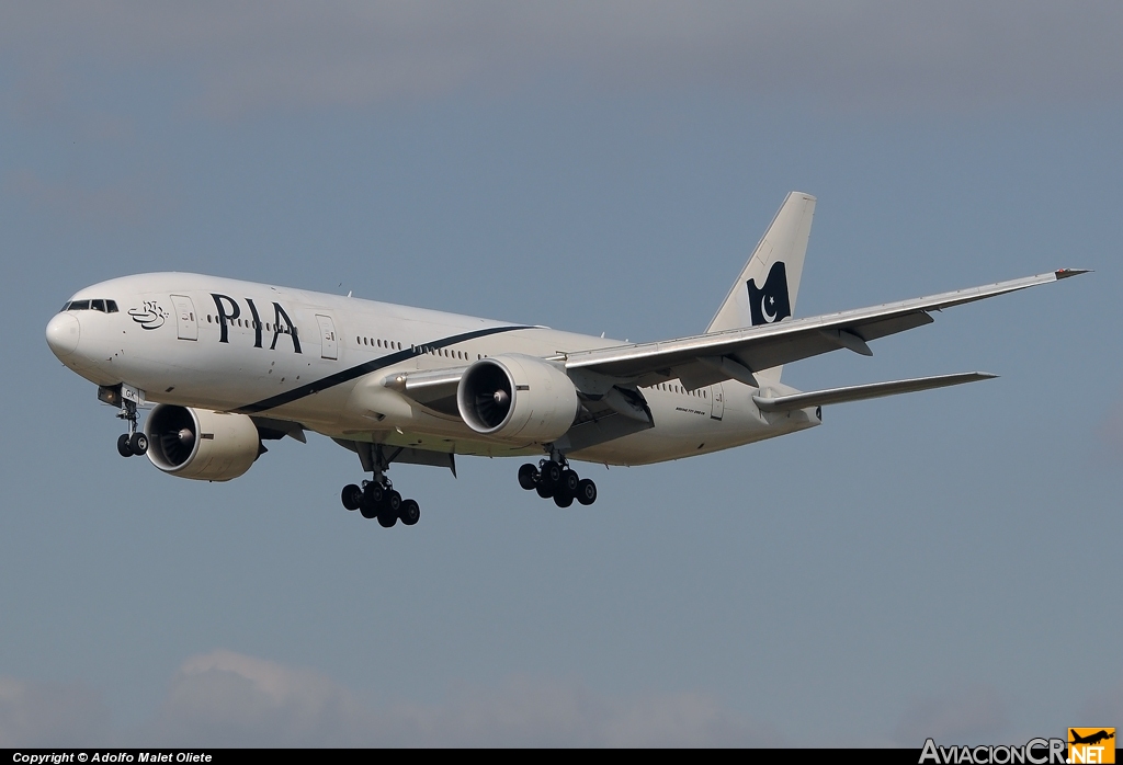 AP-BGK - Boeing 777-240/ER - Pakistan International Airlines (PIA)