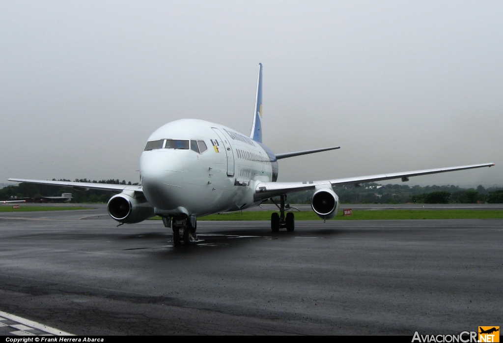 C-GOPW - Boeing 737-275C/Adv - Canadian North