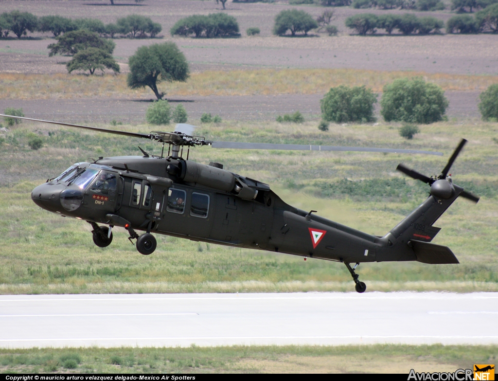 1098 - Sikorsky S-70A-24 - Fuerza Aerea Mexicana FAM