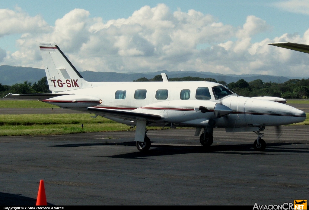 TG-SIK - Piper PA-31T2-620 Cheyenne IIXL - Privado