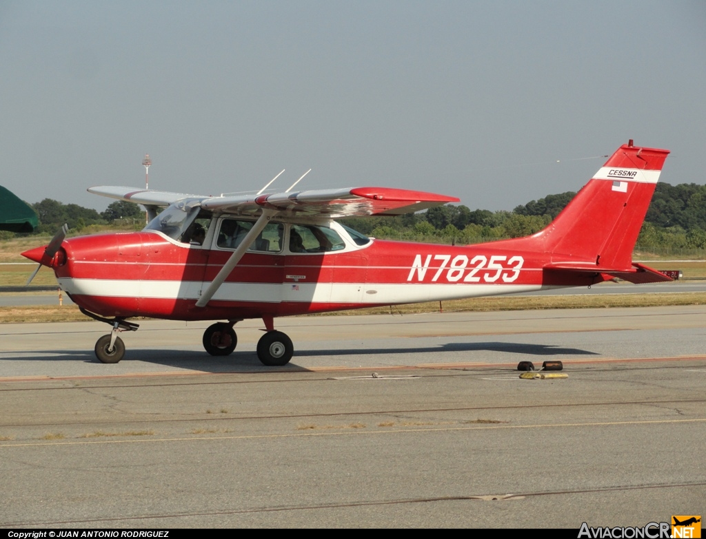 N78253 - Cessna 172K - Privado