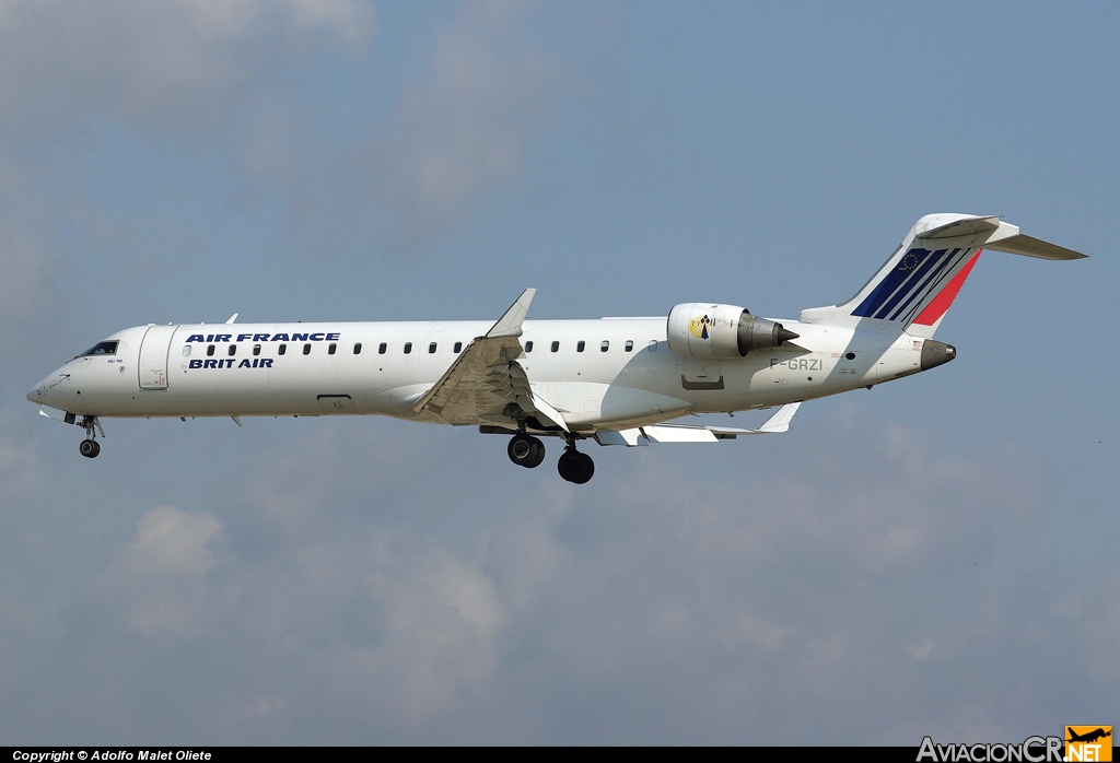 F-GRZI - Canadair CL-600-2C10 Regional Jet CRJ-701 - Air France (Brit Air)