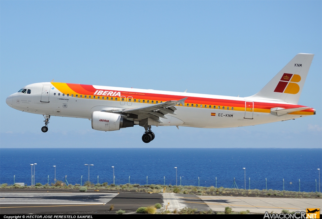 EC-KNM - Airbus A320-214 - Iberia