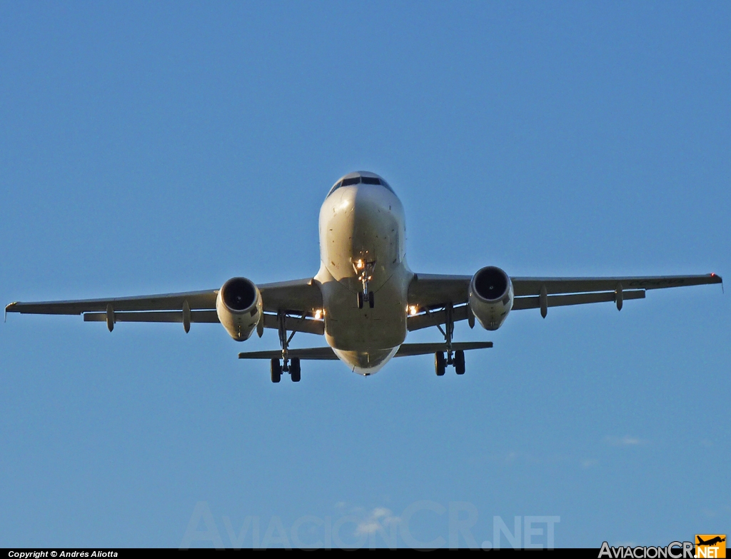 CC-CVA - Airbus A318-121 - LAN Airlines