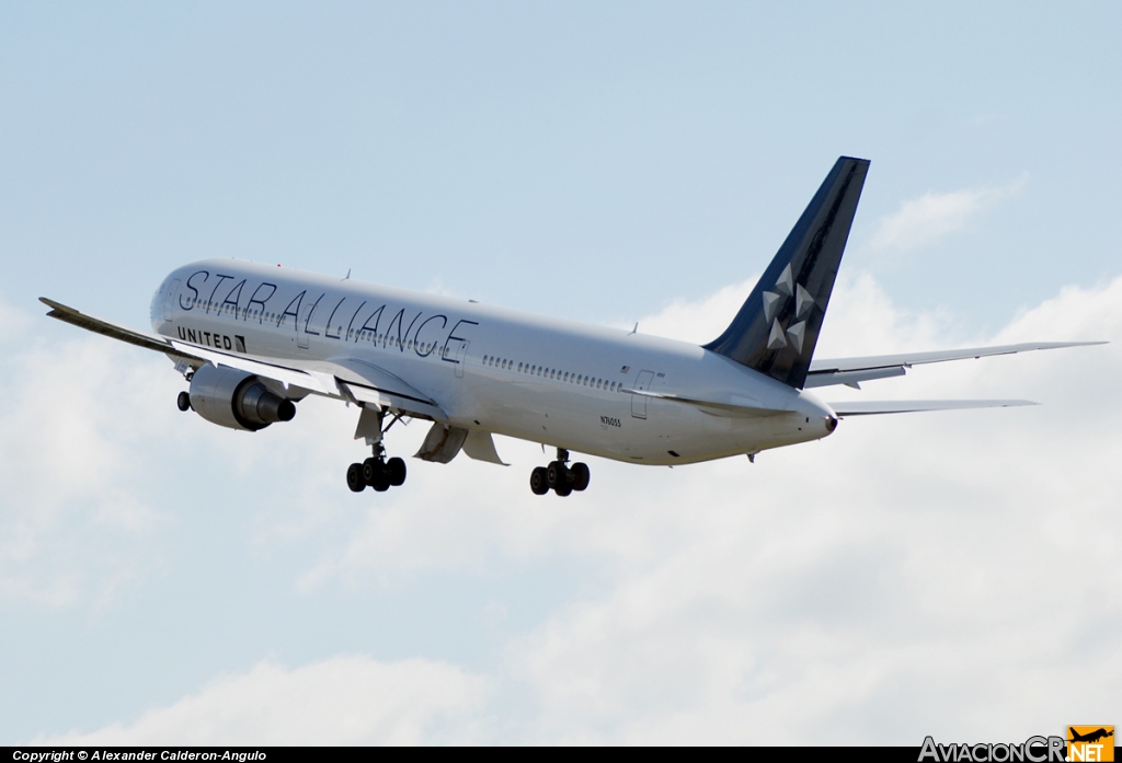 N76055 - Boeing 767-424/ER - United Airlines (Continental Airlines)