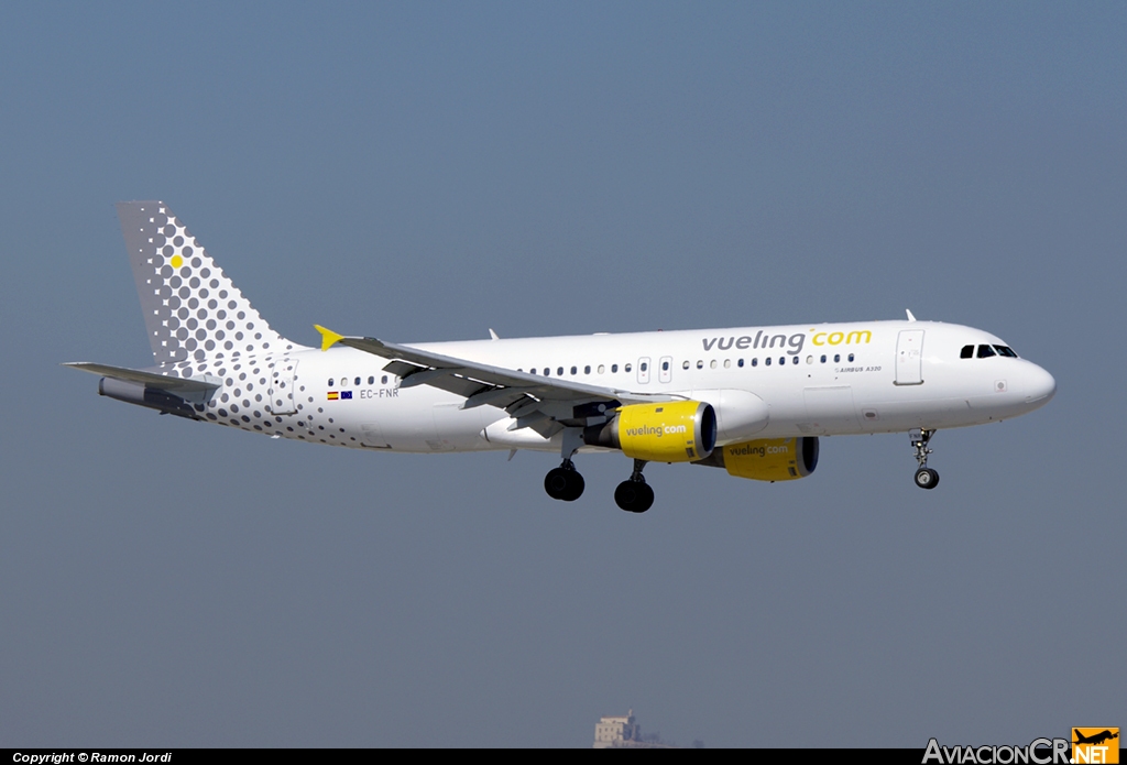 EC-FNR - Airbus A320-211 - Vueling