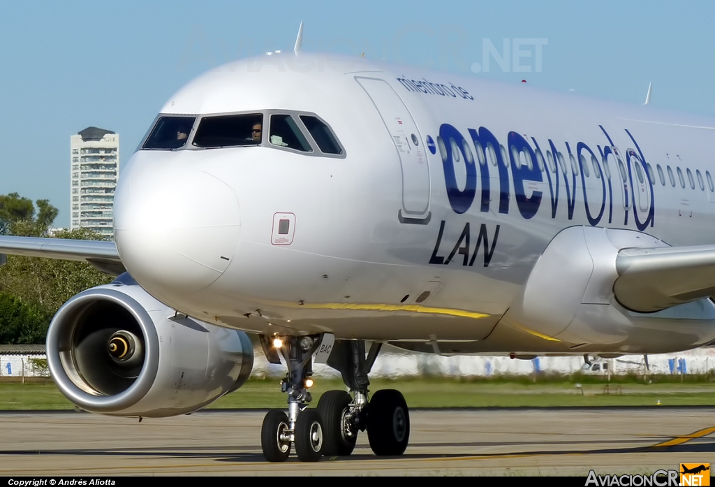 CC-BAC - Airbus A320-233 - LAN Airlines