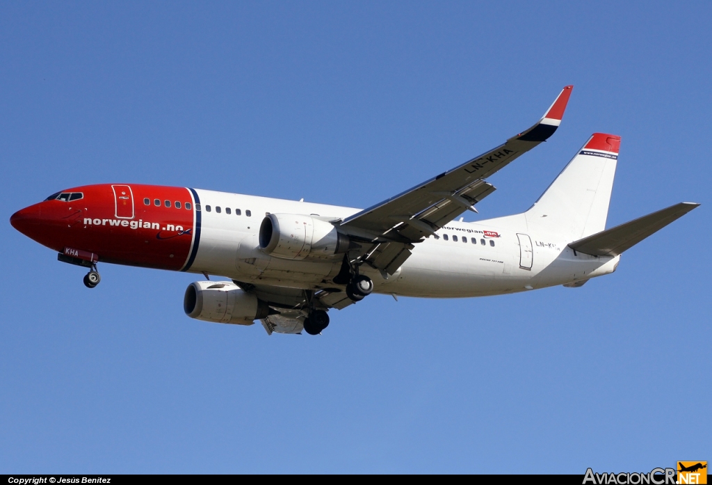 LN-KHA - Boeing 737-31S - Norwegian Air Shuttle
