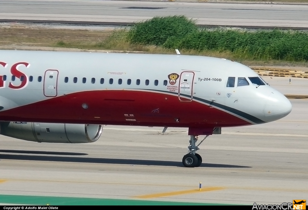 RA-64047 - Tupolev Tu-204-100B - Red Wings