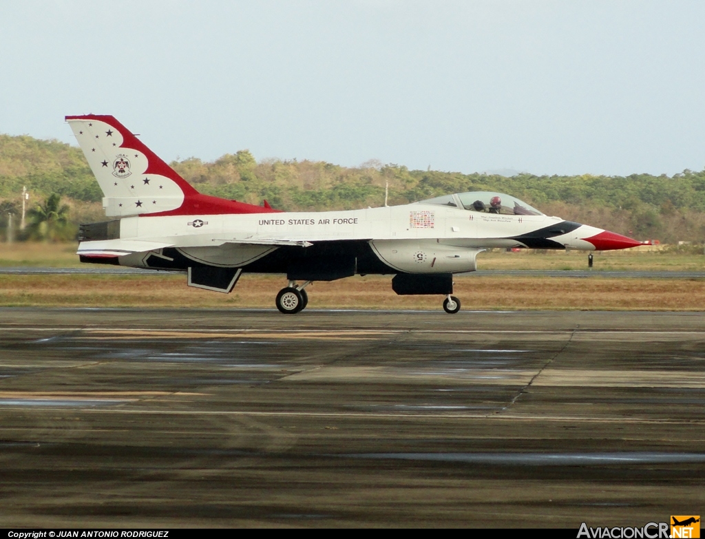 92-3896 / - General Dynamics F-16CJ Fighting Falcon - USAF Thunderbirds
